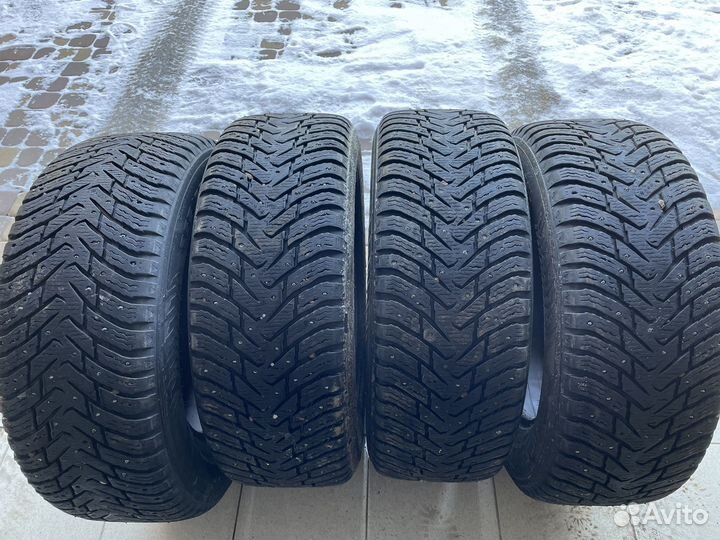 Nokian Tyres Hakkapeliitta 8 SUV 265/60 R18 114T