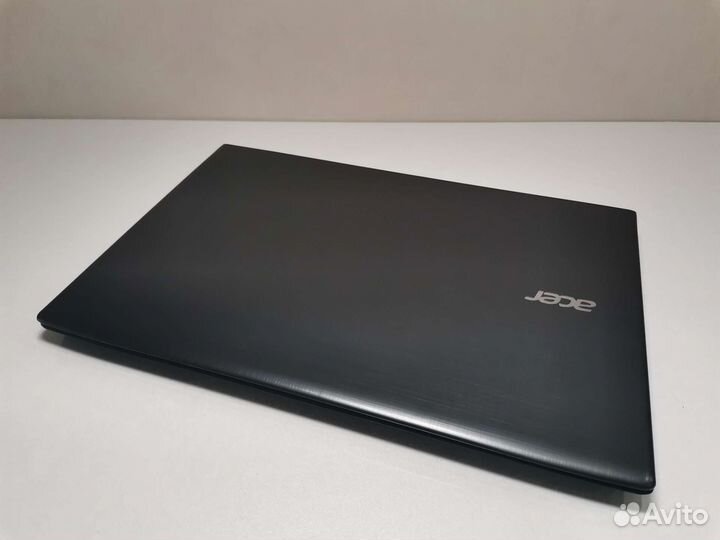 Acer E5-575g-Cirei3/GeForce 940MX/SSd+HDD/8Gb