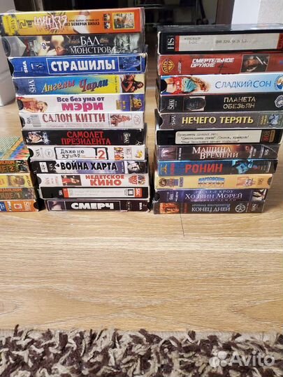 Кассеты VHS с фильмами