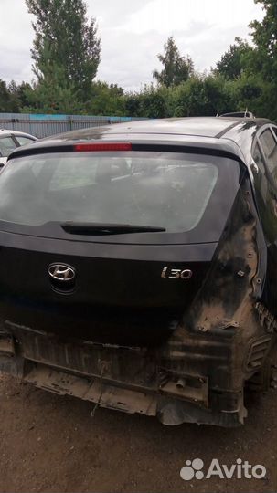 Hyundai i30 крышка багажника