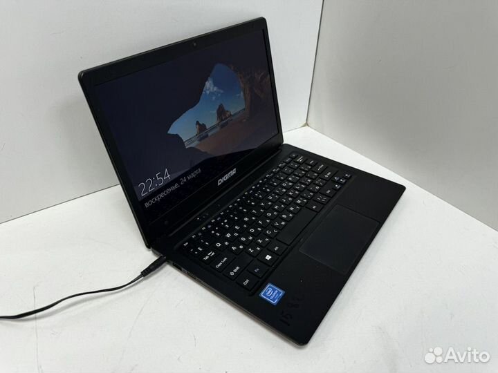 Ноутбук Acer. Aspire e1-522