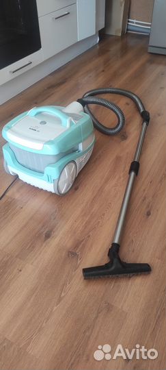 Моющий пылесос Bosch Aqua Wash BWD420HYG