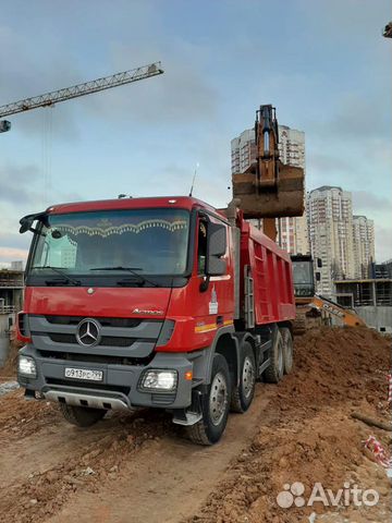 Водитель самосвала