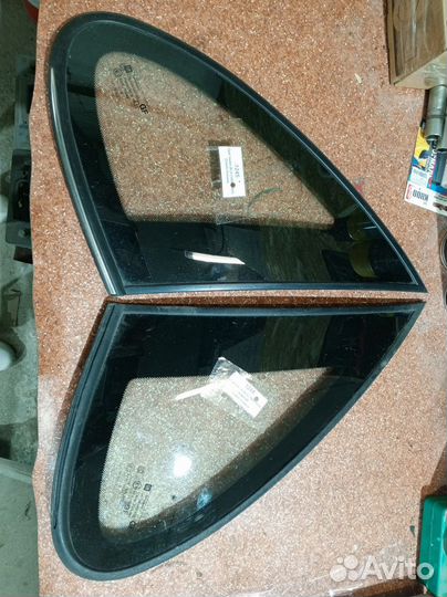 Стекло глухое Opel Vectra