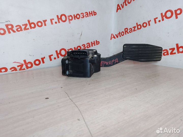 Педаль газа электронная LADA Priora