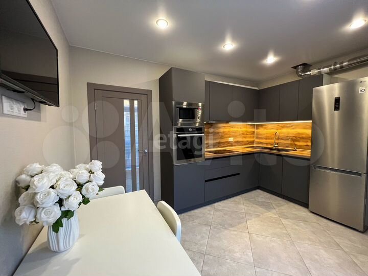 3-к. квартира, 91,8 м², 1/4 эт.