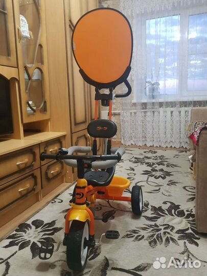 Детский трехколесный велосипед