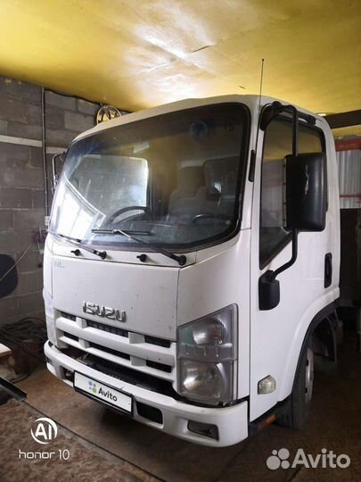 Isuzu NLR85A цельнометаллический, 2011
