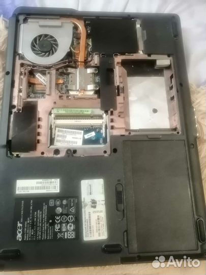 2ноутбука на запчасти