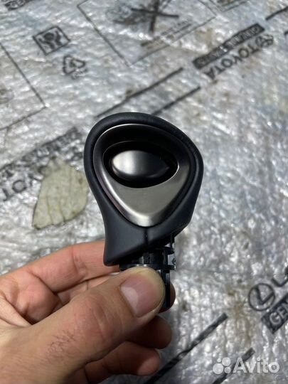 Рукоятка кулисы кпп Lexus Es 7 седан 6AR-FSE 2021