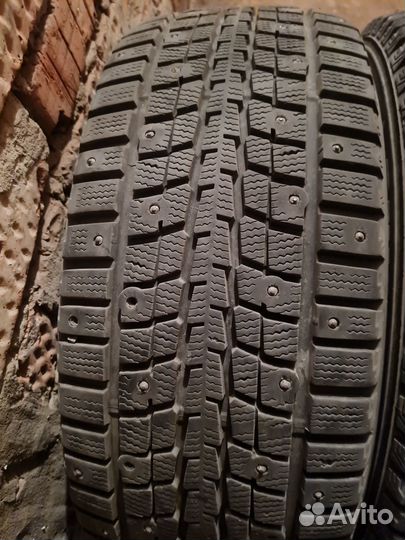 Dunlop SP Winter Ice 01 205/55 R16