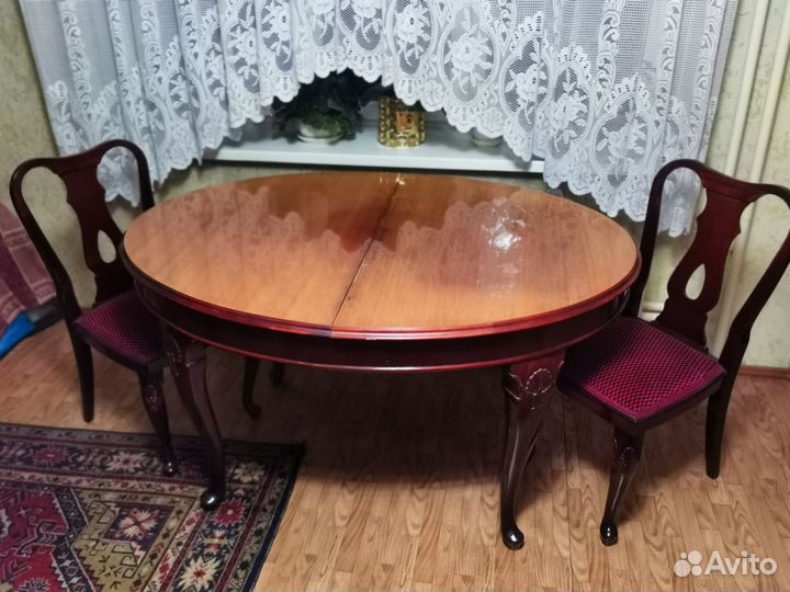 Румынский мебельный гарнитур