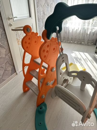 Детская горка с качелями