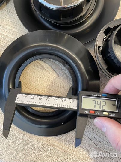 Колпак черный Mercedes AMG 154 мм (с154)