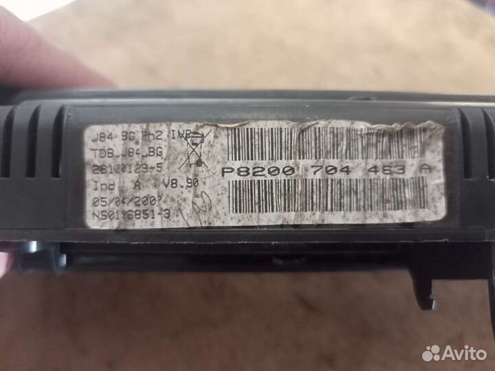 Панель приборов на Renault Scenic 2