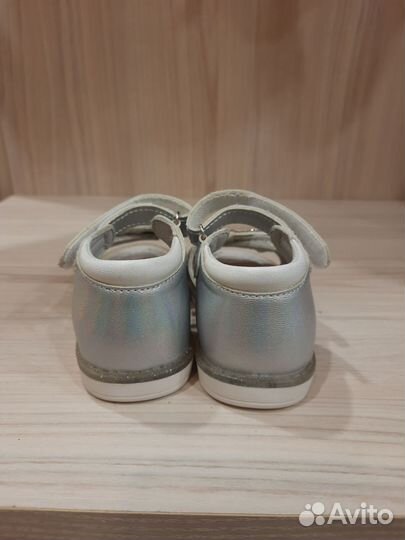 Сандалии для девочки 23 размер