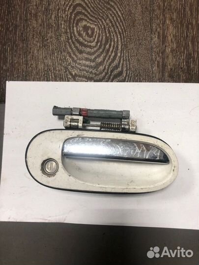 Ручка двери внешняя передняя правая Nissan