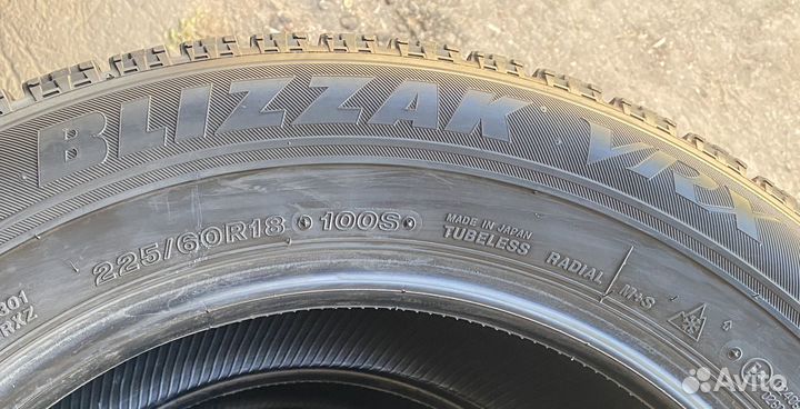 Bridgestone Blizzak VRX 225/60 R18 100S