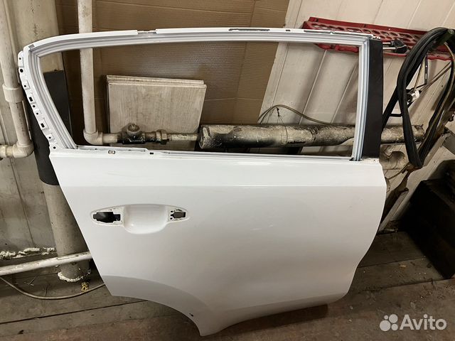 Дверь на kia sportage зад правая