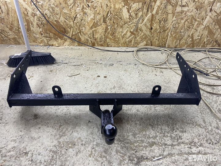 Фаркоп LADA kalina 2 / granta универсал