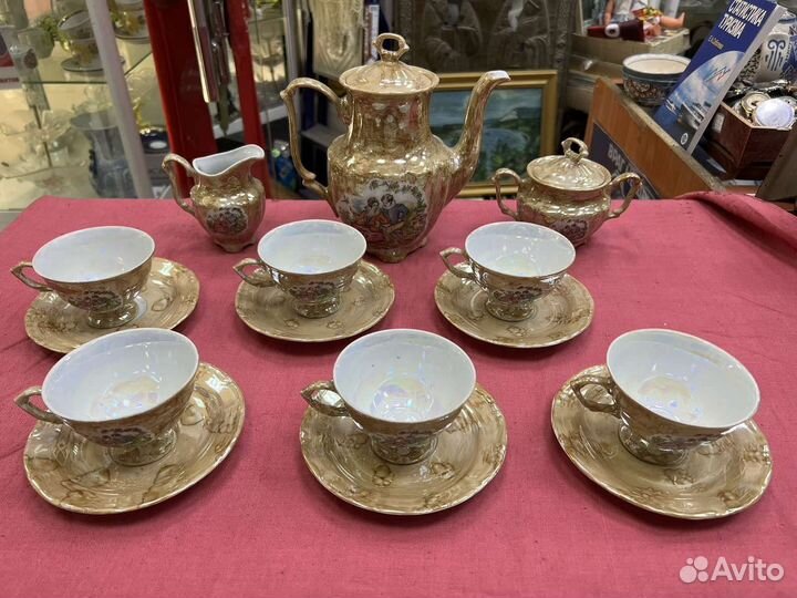 Старинный сервиз для чая. без клейм. фарфор