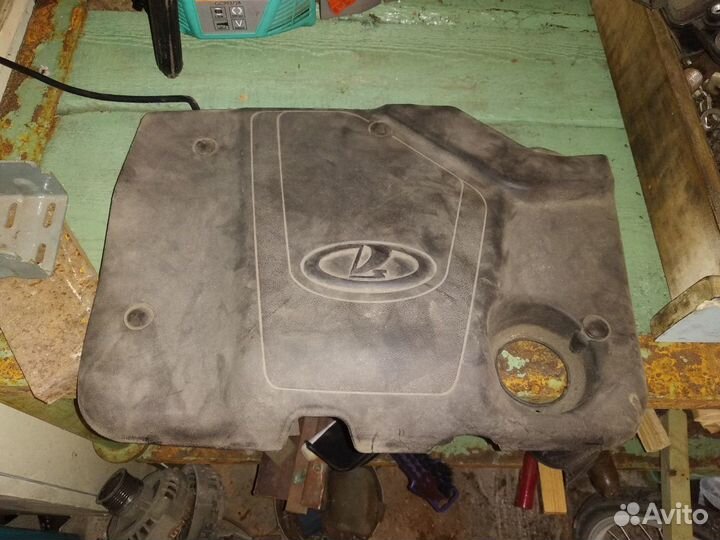 Декоративная крышка 8 клапанного двигателя