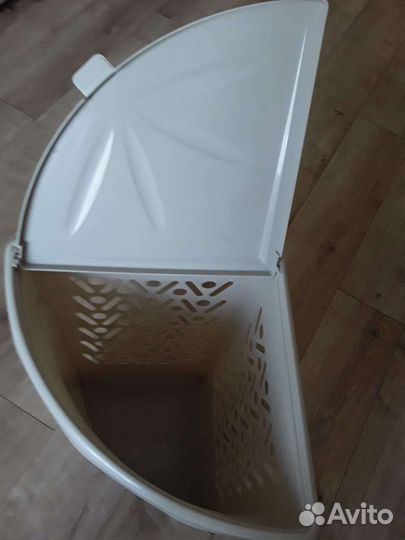 Корзина для белья угловая