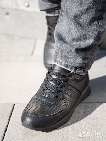 Кроссовки мужские кожаные новые