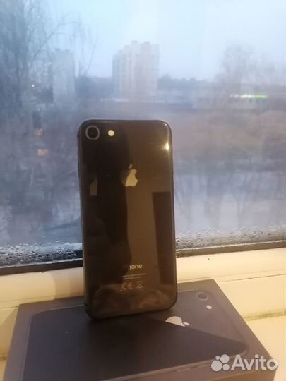 iPhone 8, 64 ГБ