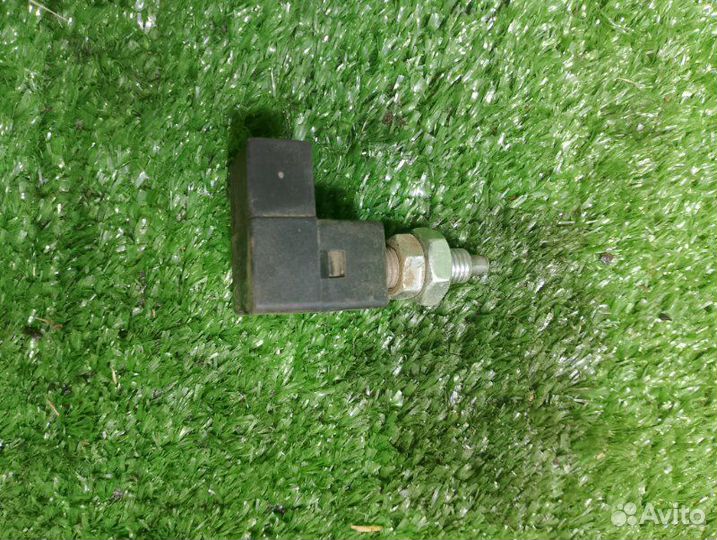 Датчик педали тормоза Kia Cerato LD G4FC 2006