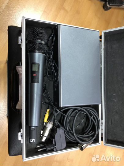 Sennheiser XSW 1-835 радиосистема