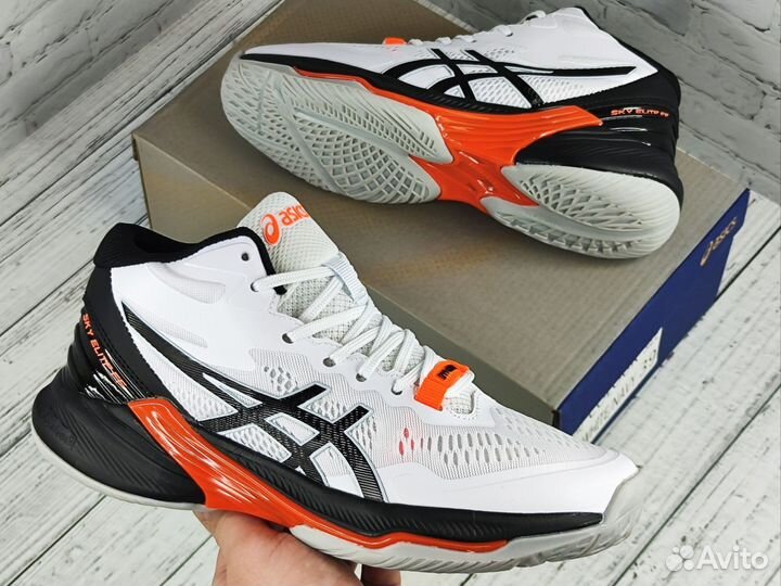 Волейбольные кроссовки asics