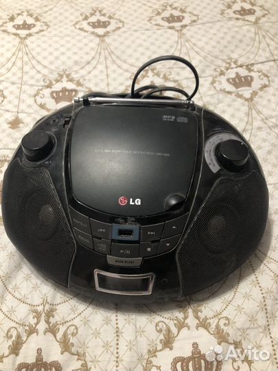 Магнитола LG