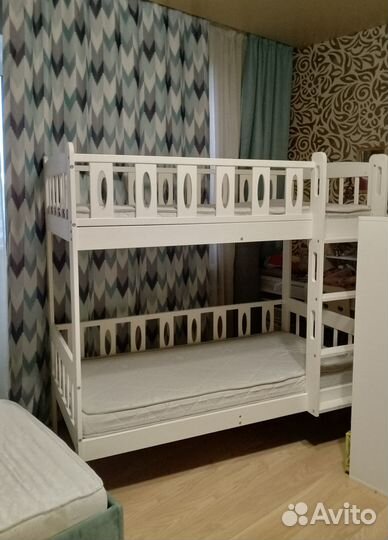 Двухъярусная кровать