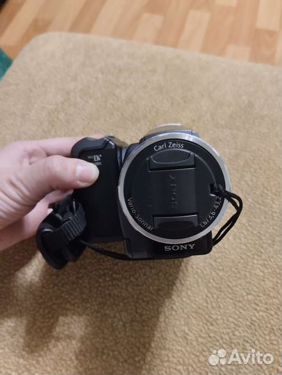 Видеокамера DCR-HC1000E