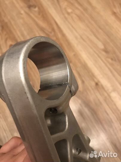 Траверса Yamaha fz 1000 fazer 2001-2005. 5LV-23340