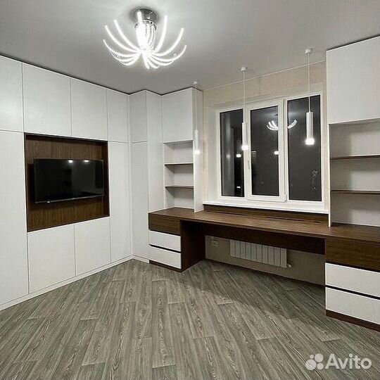 Детская рабочая зона у окна в рассрочку