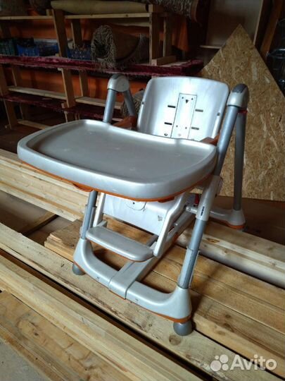 Детский столик и стульчик для кормления