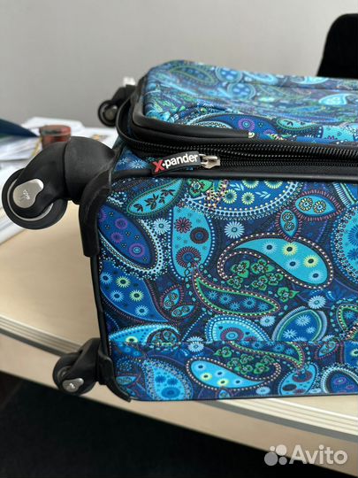 Продам чемодан