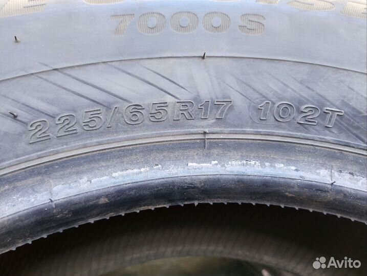 Bridgestone Ice Cruiser 7000S 225/65 R17 102T