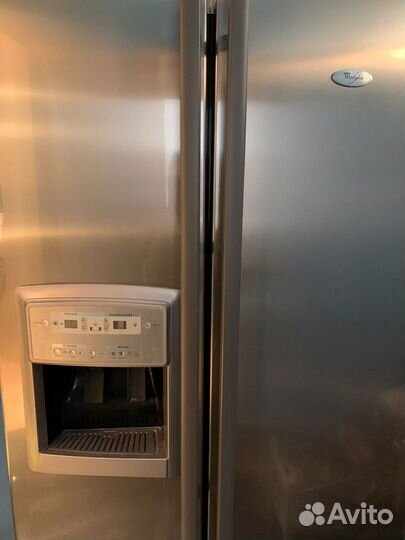 Холодильник бу whirlpool, торг уместен