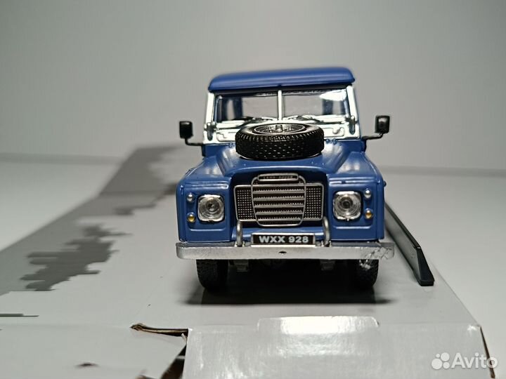 Модель 1/43 Land Rover 109 Pickup синий Cararama