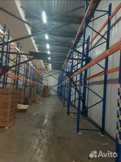 Фронтальные стеллажи складские Метек б/у лот 1474