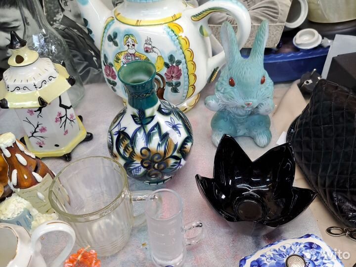 Посуда и безделушки в коллекцию