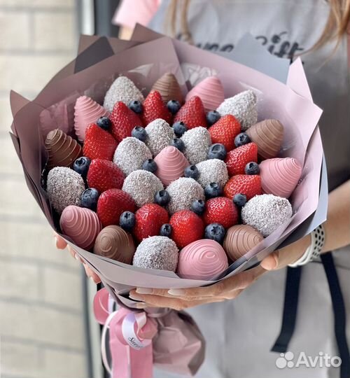 Клубника в шоколаде букет