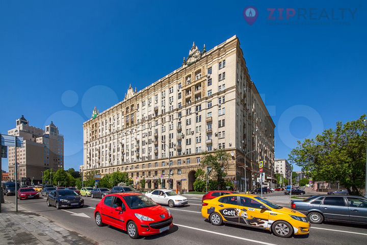 Первая линия Краснопресненской наб