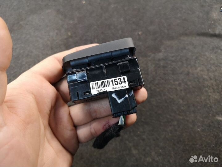 Кнопка парковки Опель Мокка