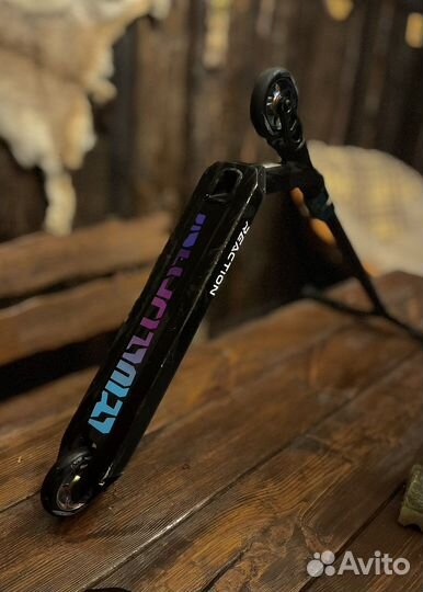 Трюковой самокат Reaction