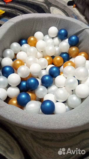Сухой бассейн с шарами