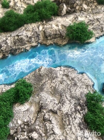 Картина из эпоксидной смолы с стабилизированым мхо